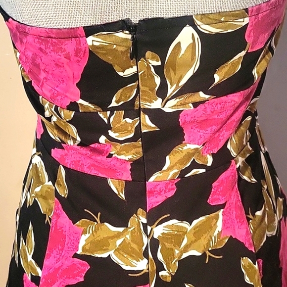 Twenty-One Woman's Strapless Roses on Black Mini Dress Size: M - Picture 5 of 7